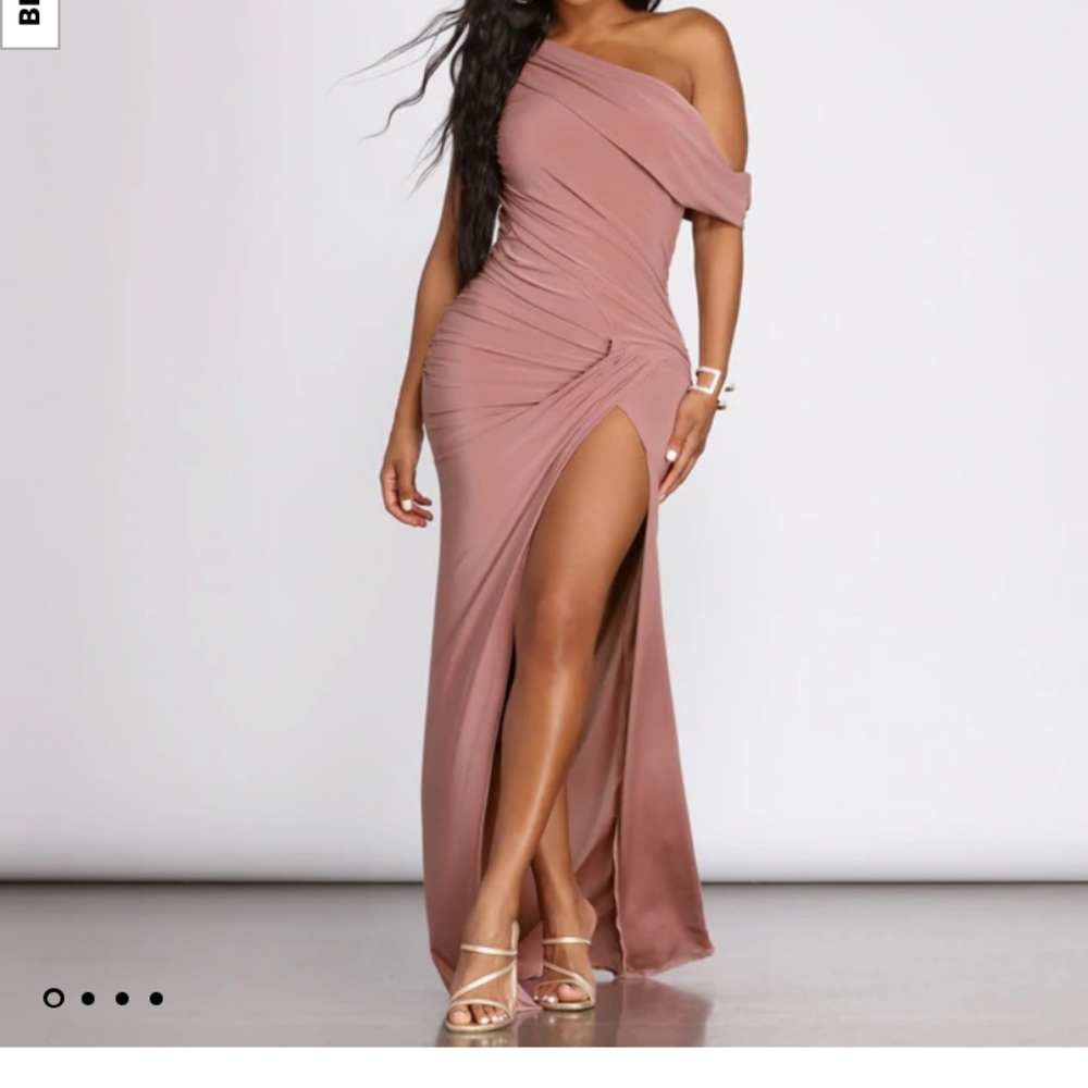 Dusty pink dress